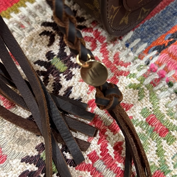 Leather & Vodka Louis Vuitton Saint Cloud - Picture 5 of 15